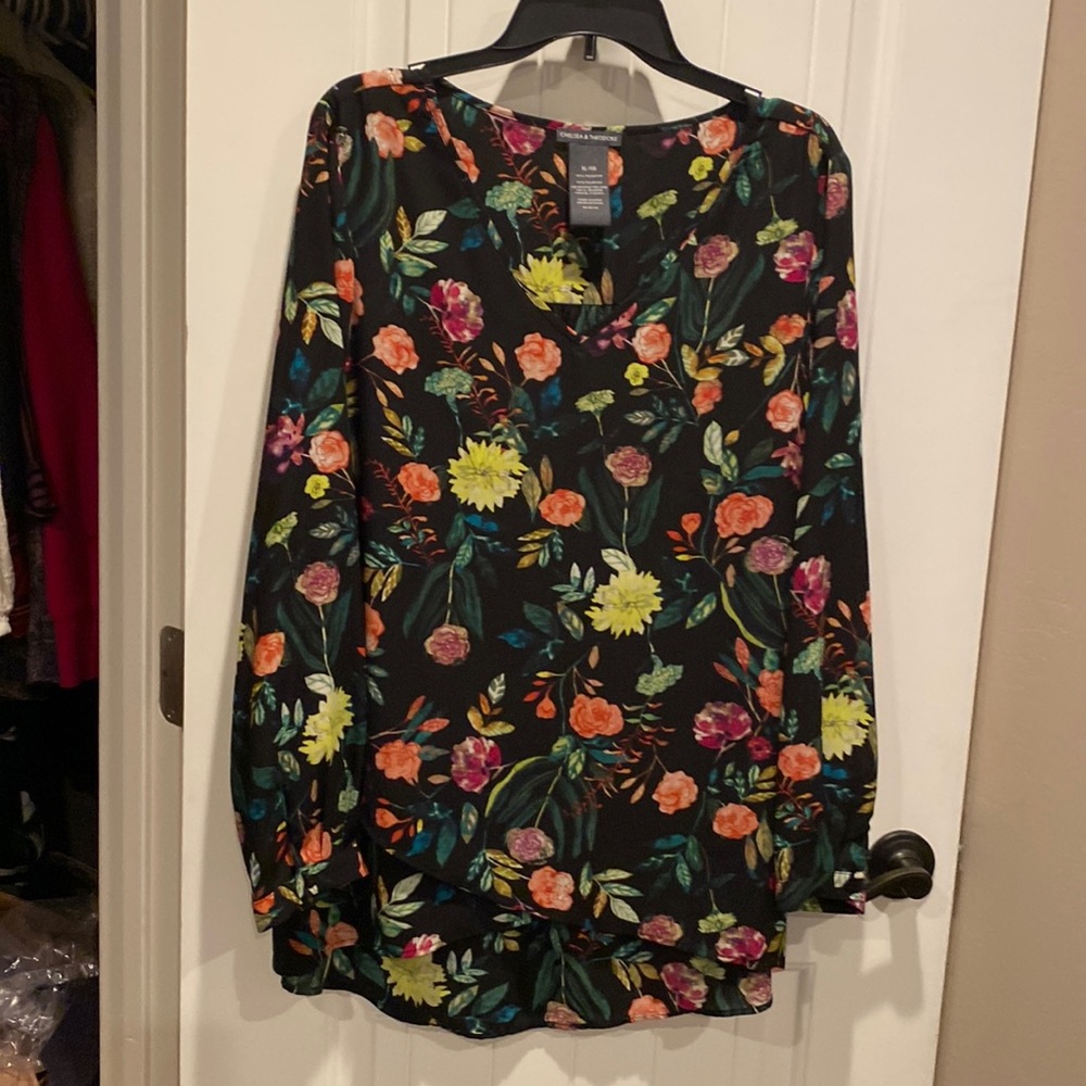 Chelsea and Theodore extra large long sleeve, floral and black beautiful blouse